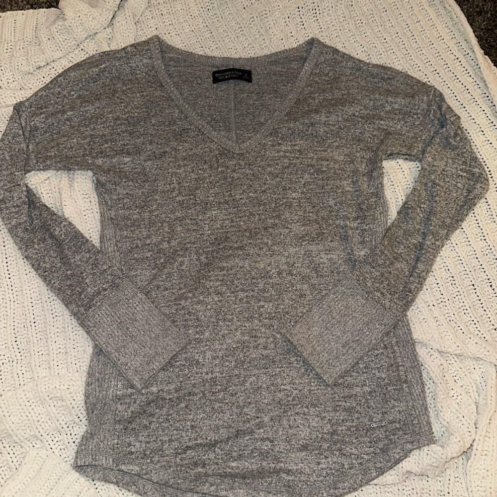 Abercrombie and Fitch soft A & F cozy line gray light weighted sweater